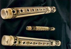 Yang mana alat musik tiup ini terbuat dari bambu tipis atau talang (schizostachyum brachycladum kurz). 7 Alat Musik Tradisional Minangkabau Lengkap
