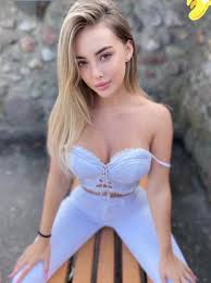 Ivanka Peach - Free nude pics, galleries & more at Babepedia