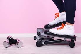Die balance auf dem kleinen gerät zu halten, erfordert zunächst übung. Die 5 Besten Mini Stepper 2021 Im Test Fitnessgorillas