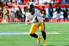 Kenneth Gainwell Wild Card Round Outlook for Fantasy Football (2026)