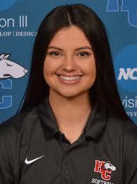 Summer Collins's Instagram, Twitter & Facebook