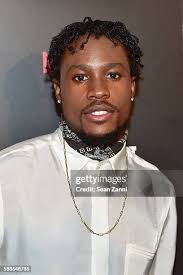 3,634 Sean Moore Photos & High Res Pictures