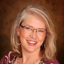 Hanna Cooper's Instagram, Twitter & Facebook