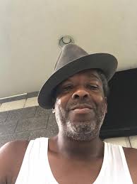 Louberto Babers (@louberto.babers8)