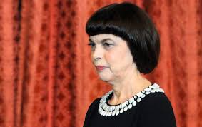 Mireille en concert à sofia en bulgarie le 10 avril 2020. Mireille Mathieu Biography Net Worth Age Height Songs Partner Siblings And Parents Abtc