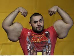 Qu'ils aient nourri nos fantasmes de jeunesse ou qu'ils soient des mâles en devenir…vous trouverez. Cet Homme A Les Plus Gros Biceps Du Monde Video