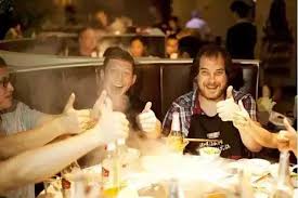 Image result for 米国餐馆里面的服务生