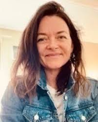 Kerry Moyer's Instagram, Twitter & Facebook