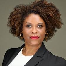 Jennifer Kobus's Instagram, Twitter & Facebook