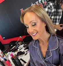 Jennifer Tumey's Instagram, Twitter & Facebook