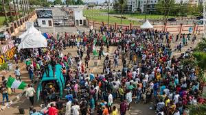 Lagos police don also warn say dem no go allow any rally to happun. Nigeria Sars Protests Eyewitnesses Say Security Forces Fired At Lagos Protesters Cnn