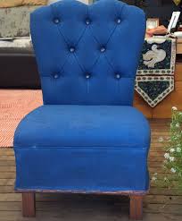 How To Make A Diy Chicken Coop With Recycled Materials Painting Fabric Chairs Upholstered Chairs Painting Upholstered Furniture