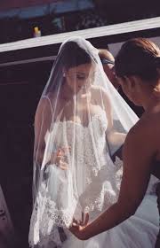 Wouldn 39 T Mind Having This Shot On My Wedding Day With My Best Friend Help Friend Having Wedding Wouldn Dream Wedding My Wedding Day Bride Veil