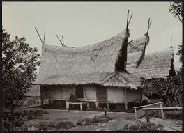 Rumah adat jawa barat lebih terkenal dengan sebutan rumah sunda. 7 Rumah Adat Jawa Barat Keunikan Gambar Dan Keterangannya