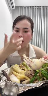Mukbang Gà luộc bé Hoa, 246,trần hưng đạo, điện ngọc, 210k/1 con  #vợđenmukbang #mukbang #ăncungtiktok #xuhuong