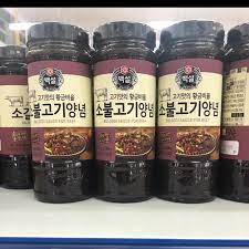 The marinated beef is slightly sweet, savory and characteristically seasoned with soy sauce, ginger, garlic, sesame and scallions as well as a freshly grated ripe pear to tenderize the meat. Bulgogi Sauce For Beef 500g 840g Shopee Philippines