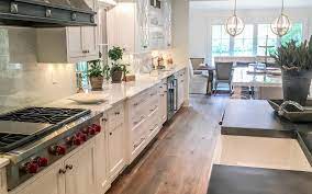 The last thing you want is a kitchen that's out of sync in just a few years simply because you followed a kitchen trend. Outdated Kitchen Trends To Avoid Standard Kitchen Bath