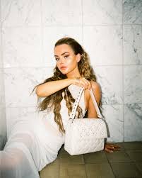 Sophie elise isachsen's age is 26. Sophie Elise Nunoo Eu