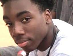 Photo of missing richard okorogheye alongside a screen grab of cctv footage dated 23 march of him in loughton, in the epping forest district of essex. Gd8qf2 1i5p1rm