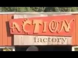 Action Factory Centerparcs De Huttenheugte Youtube Minigolf Bowling