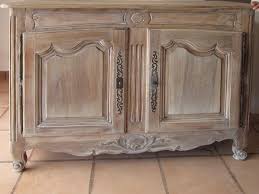La seconde tape est sans aucun doute la plus longue et fatigante, mais c'est aussi la plus essentielle. Www Blondepatine Com Wp Content Uploads 2013 03 9buffet Essuye 600x450 Jpg Repeindre Un Meuble En Bois Relooker Meuble Peindre Des Meubles Anciens