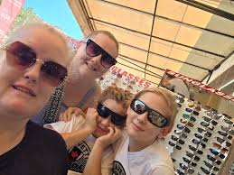 Please could someone put a nice back ground like a beach sunset insted of a  shop. Were