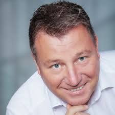 Stefanie Marks's Instagram, Twitter & Facebook