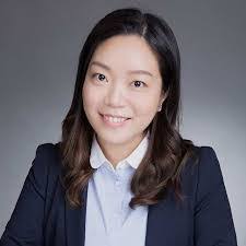 Robin Souza's Instagram, Twitter & Facebook