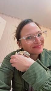 Lucy Hammock's Instagram, Twitter & Facebook