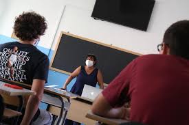 Finalmente il tanto atteso #protocolloscuola con le disposizioni relative all'emergenza #covid19. Covid Puglia Da Lunedi Stop A Lezioni Per Scuole Superiori