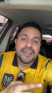 Victor Charcopa Donde Juega