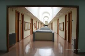 La universidad de salamanca es una de las que más estudiantes de fuera de la región atrae, tanto nacionales como extranjeros. Facultad De Medicina Universidad De Salamanca Facultad De Medicina