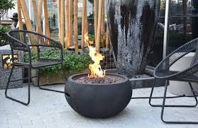 You could probably even make something like this with pallets or reclaimed wood. Natural Gas Fire Pits The Secret For A Distinctive Warm Touch In Your Outdoor Spaces