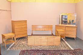 If you might be worried that a whole set of mid century bedroom furniture might seem just a bit too vintage, too retro or simply too out of. Mid Century Modern Vintage Bedroom Set By Baumritter 1950 S By Thegreensceneantique On Etsy Vintage Bedroom Sets Modern Bedroom Set Bedroom Vintage