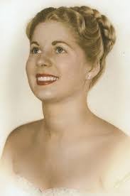 Carolyn Mcwhorter's Instagram, Twitter & Facebook