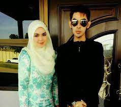 Merafak sembah takziah ats kemangkatn tunku laksamana johor, y.a.m. 6 Hal Tentang Almarhum Pangeran Johor Tunku Abdul Jalil Yang Selalu Dikenang Batamnews Co Id