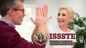 El Gobierno de México reduce la edad mínima de jubilación para hombres a 58 años y mujeres a 56 años, a empleados públicos del ISSSTE que se mantuvieron en el régimen anterior