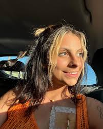 A late Adios to Pride month… you've treated me quite well this year (aside  from the whole ending up in the hospital thing) 🌈🫶🏼 • • • •  #chronicillness #disabled #disabledjoy #pride #