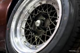 Also, nascar lug nuts are glued onto the wheel, so when the tire carrier slams the wheel onto the hub, the lugs are ready to be tightened. Lug Nuts How To Know Which Lug Nut To Use Drivingline