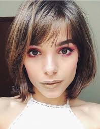 55 Trendy Short Haircuts With Side Bangs To Show Off In 218 Styleschannel Thick Hair Styles Short Hair Styles Trendy Short Hair Styles