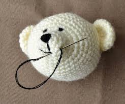 Thread and yarn for embroidery come in many colors and textures. I Pinimg Com Originals 8a 18 E4 8a18e4fb8dd8328