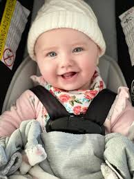 Becoming a mother reveals one-handed capabilities