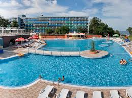 Hotel aurora se invecineaza cu hotelurile perla, dunarea si neptun. Doctor Ourselves Vowel Hoteluri Saturn Pe Plaja Ramblingsofalinguaphile Com