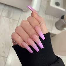 Hola mis corazones en este vídeo les comparto como realizar un difuminado en tres colores usando acrílicos en tonos baby muy en tendencia para esta. Unas Acrilicas Difuminadas De Colores