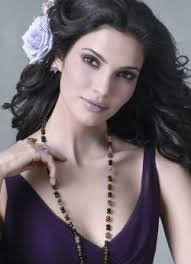 Top-18 Beautiful New Zealand Women. Photo Gallery