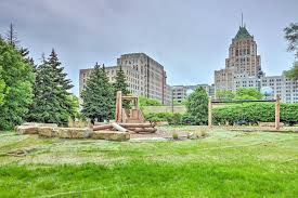 Allow urban landforms to assist whether it is landscape compliance plans, landscape design, and all the elements of the outdoors. Modern Urban Escape 2 Mi To Downtown Detroit Detroit Updated 2021 Prices