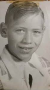 my grandfather is Arnett Fugate from Hazard he's play music down there he  had a brother named herb he married my grandmother Mary Lou Davidson it  didn't last long anybody know who