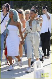 Shawn mendes has a really close relationship with his younger sister, aaliyah mendes. Gigi Bella Hadid Celebrate The Fourth With Shawn Mendes In La Photo 4318563 Bella Hadid Chantel Jeffries Gigi Hadid Machine Gun Kelly Madison Beer Shawn Mendes Pictures Just Jared