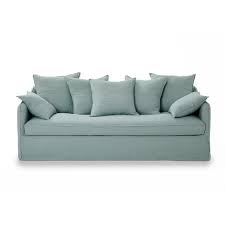 Ce canapé propose une structure plus géométrique, qui contraste avec l'épaisseur des coussins du dossier. Canape Convertible Lin Froisse Calvi Meubles Et Atmosphere