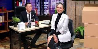 Hal itu diungkapkan oleh sabahat kalina oktarani, dinar candy. Vicky Prasetyo Persiapkan Acara Tunangan Dengan Kalina Osktaranny Azka Corbuzier Bakal Datang Diadona Id